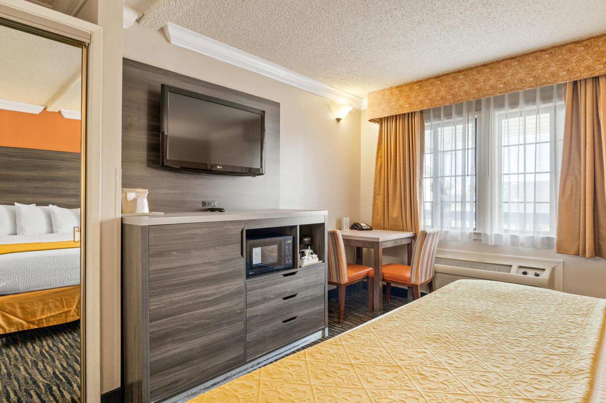Arbor Motel 2*