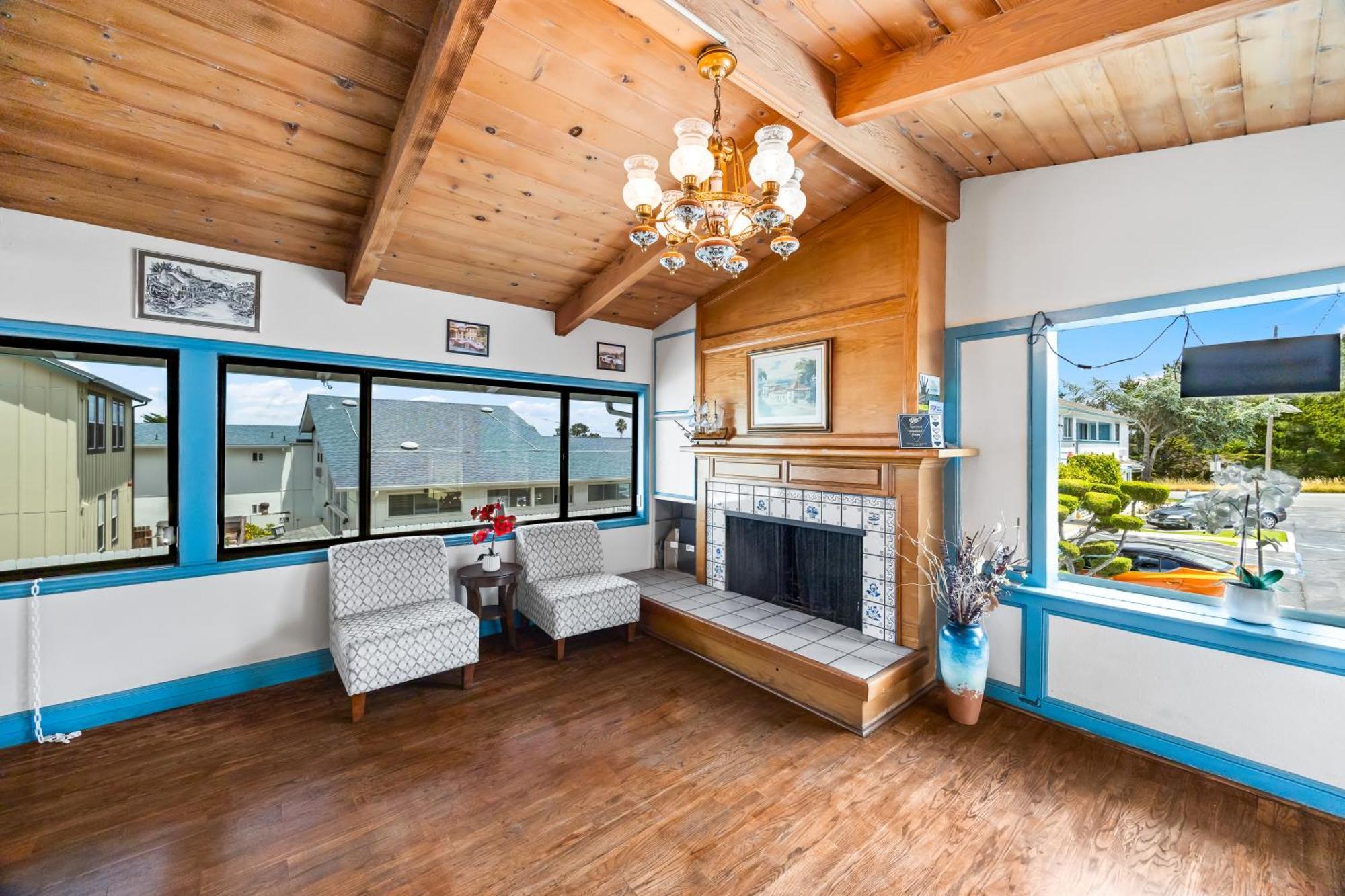 Arbor Motel Monterey